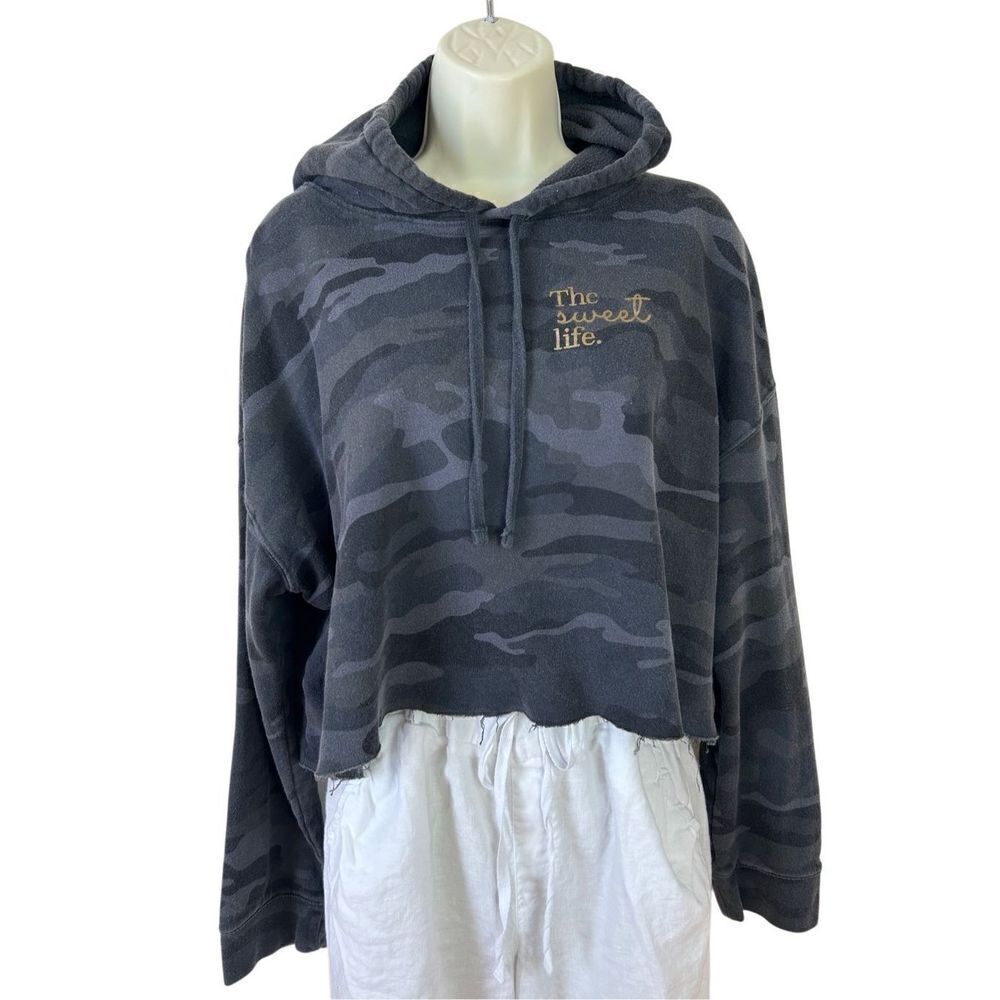 The Sweet Life Canyon CannaCo Black and Grey Camo Cropped Hoodie XL